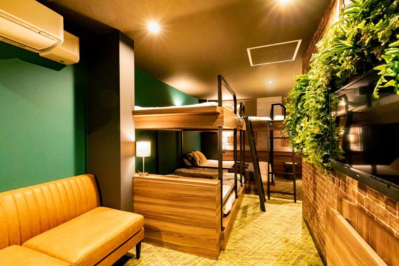 Under Railway Hotel Akihabara Токио Экстерьер фото