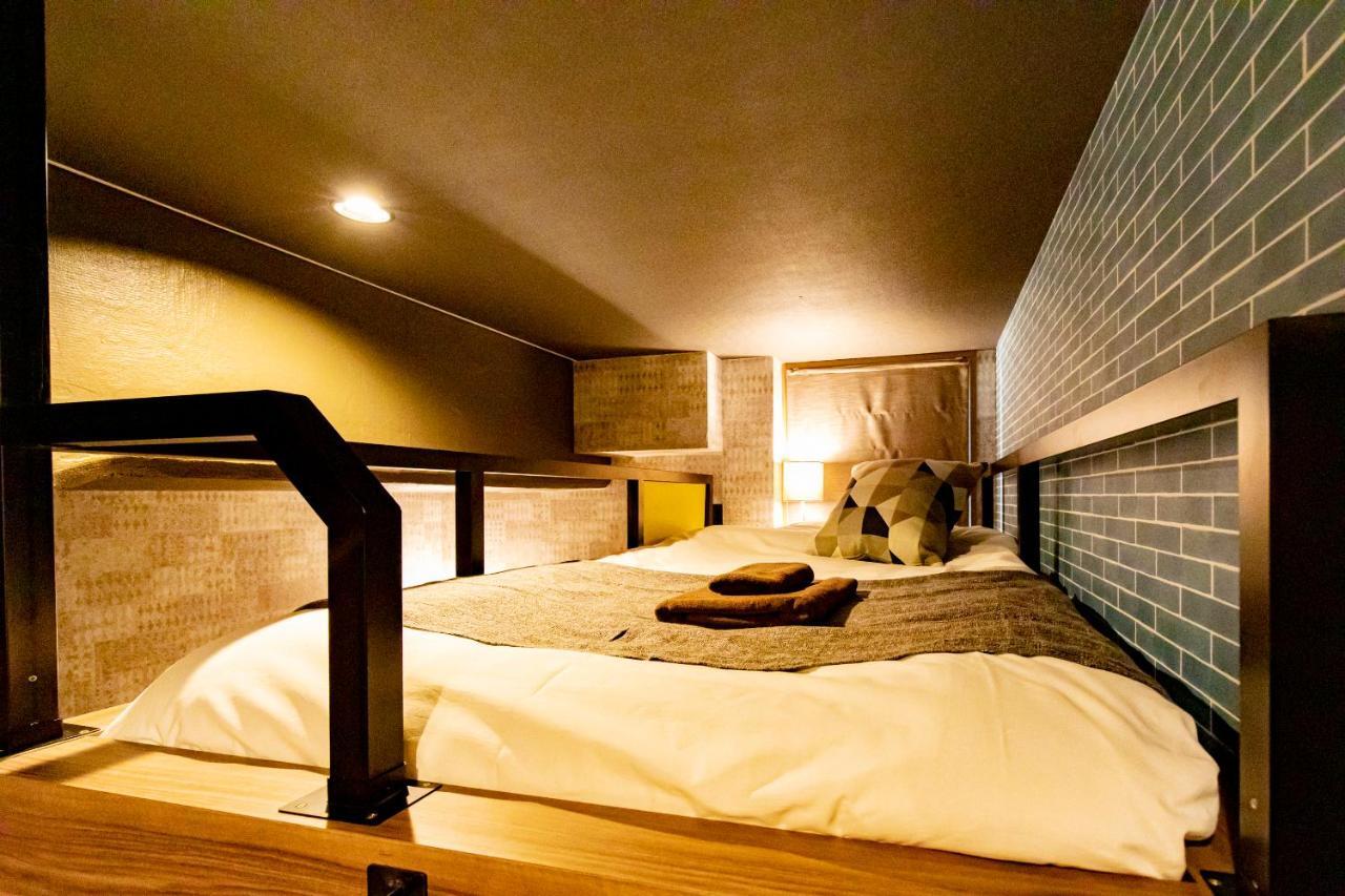 Under Railway Hotel Akihabara Токио Экстерьер фото