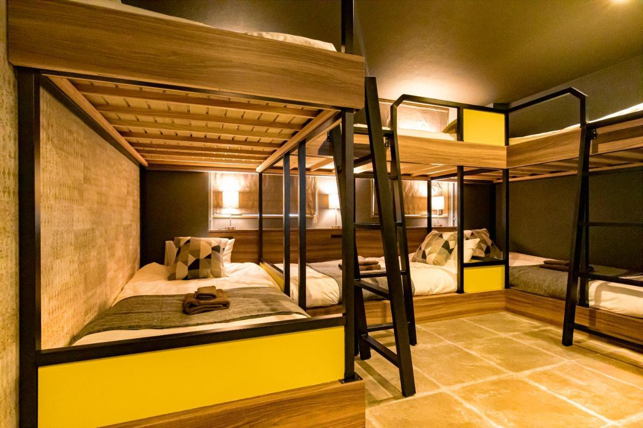 Under Railway Hotel Akihabara Токио Экстерьер фото