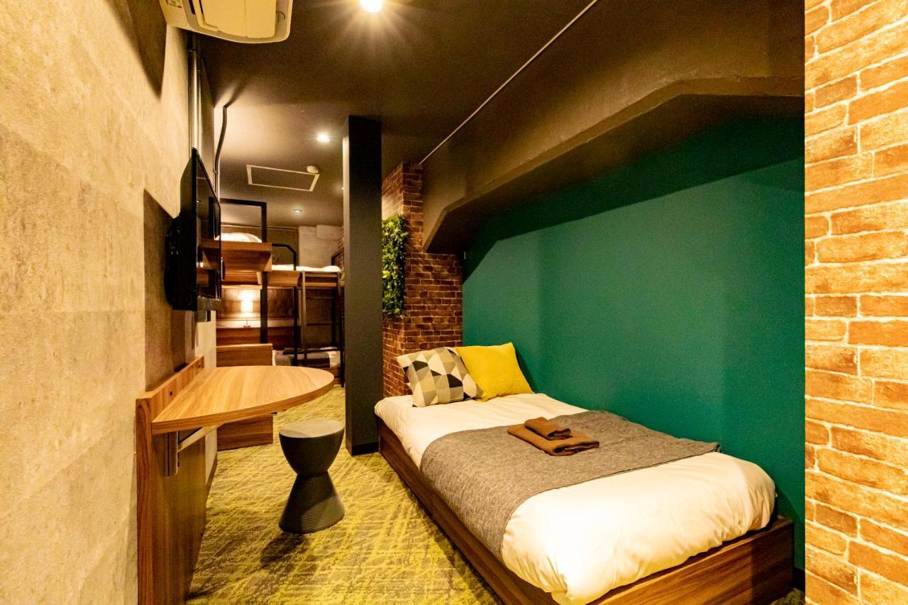 Under Railway Hotel Akihabara Токио Экстерьер фото