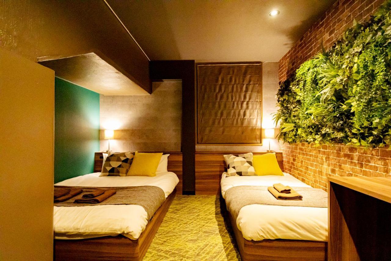 Under Railway Hotel Akihabara Токио Экстерьер фото