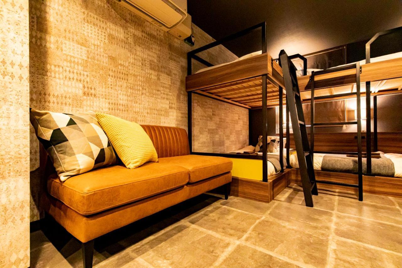 Under Railway Hotel Akihabara Токио Экстерьер фото