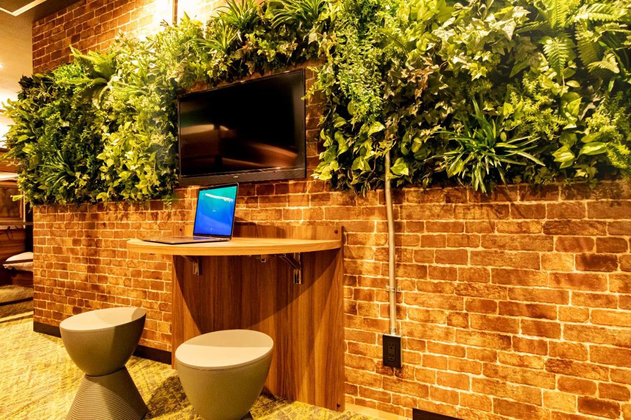 Under Railway Hotel Akihabara Токио Экстерьер фото